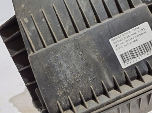 RENAULT Espace IV (2002–2014) Luftfiltergehäuse 8200068696 - 2