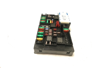 BMW 3 SERIES G20 (2018–2026) Kaitsmekarp salongis 8734161 - 5
