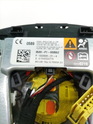 Tesla Model S S (2012–2026) Stūres drošības spilvens 102250601A - 2