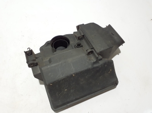 RENAULT Laguna I (1993–2001) Luftfiltergehäuse 8200029582 - 3