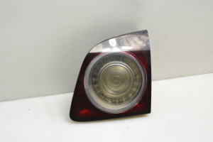 Tail light on trunk lid - 5M0945094D