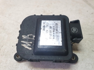 Stellmotor Heizungsklappe - 0132801108