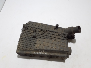 RENAULT Safrane I (1992–2000) Luftfiltergehäuse 7700852517 - 4