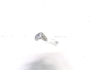 Charnière de porte latérale arrière inférieure - A4537330700