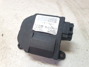 Heater flap actuator - 030997F