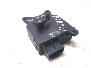 Peugeot Partner I (1996–2008) Salongi soojenduse klapi mootor 030997F - 6