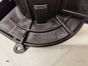 Citroen Berlingo (2008–2018) Heater blower motor 5E2228700 - 3