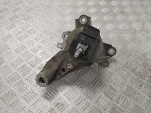 Mazda cx-60 I (2022–2026) Motora spilvens KR9P39050A - 3