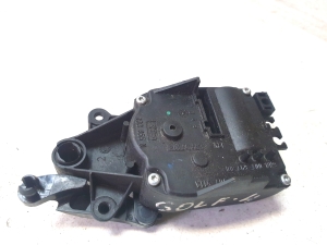 Volkswagen Golf IV (1997–2003) Heater flap actuator 1J1907511A - 4