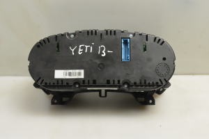 Skoda Yeti (2009–2017) Instrument cluster 5L0920940G - 5