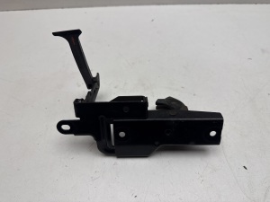 Motora pārsega slēdzene - A2158800464
