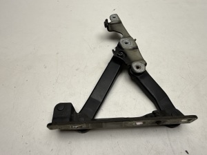 Hood hinge - A2118800128