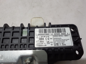 Mercedes Benz C-Class 206 (2021–2026) Põlveturvapadi A2068601002 - 3