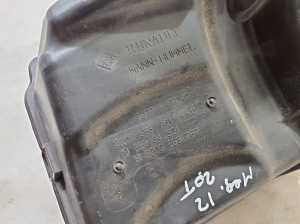 RENAULT Megane III (2008–2016) Luftfiltergehäuse 8200883761 - 4
