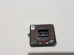   Boîtier de commande pour phares au xénon  - 4K0941572D 