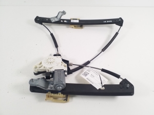   Rear side door window regulator and its parts  - 4KE839461 