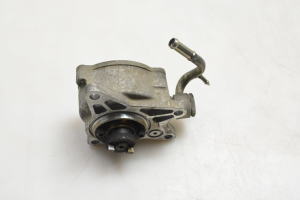 Mazda 3 (2013–2018) Vacuum pump SHY118G00 - 2