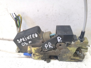 Mercedes Benz Sprinter 902 (2000–2006) Front door lock A9017201535 - 3