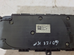 BMW X3 G01 (2017–2026) Front seat control switch 6826025 - 3