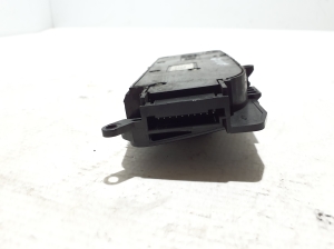 BMW X3 G01 (2017–2026) Front seat control switch 6826025 - 5