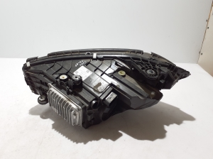 Mercedes Benz C-Class 206 (2021–2026) Esituli A2069068003 - 2