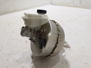 Mercedes Benz C-Class 206 (2021–2026) Pidurivõimendi A2064302400 - 3