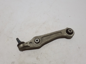 Mercedes Benz C-Class 206 (2021–2026) Eesmine õõtshoob A2063305102 - 3
