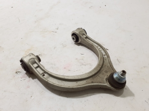 Mercedes Benz C-Class 206 (2021–2026) Eesmine õõtshoob A2063302200 - 2