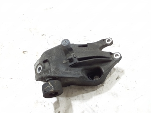 Motorhalter - 6864595