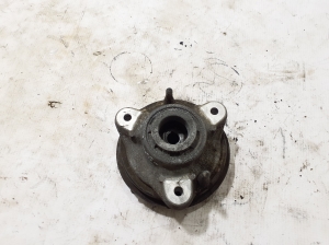   Front strut mount with bearing  - 6888324 
