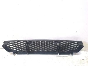 Mazda Premacy (1999–2005) Front bumper lower grille - 3