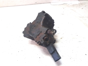 Mercedes Benz Sprinter 902 (2000–2006) Kraftstoffpumpe - 3