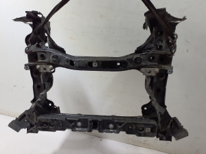 Mercedes Benz C-Class 206 (2021–2026) Eesmine alusraam A2236205100 - 2