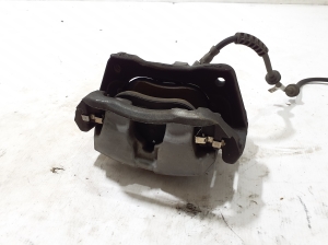 Mercedes Benz C-Class 206 (2021–2026) Eesmine pidurisadul A2064215300 - 3