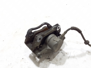 Mercedes Benz C-Class 206 (2021–2026) Eesmine pidurisadul A2064215400 - 2