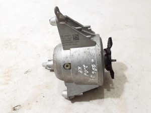 Mercedes Benz C-Class 206 (2021–2026) Mootoripadi A2142401000 - 2