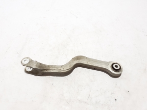 Mercedes Benz C-Class 206 (2021–2026) Tagumine õõtshoob A2063520500 - 3