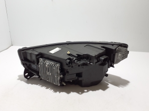 VOLVO XC40 (2017–2026) Esituli 31655998 - 6