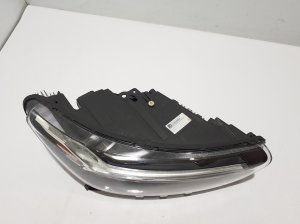 VOLVO XC40 (2017–2026) Esituli 31655998 - 8
