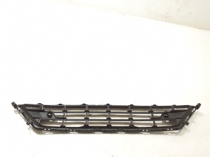 VOLVO XC60 (2017–2026) Front bumper lower grille 32293631 - 3