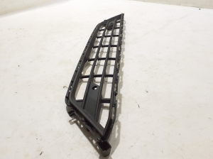 VOLVO XC60 (2017–2026) Front bumper lower grille 32293631 - 4