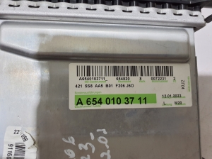 Mercedes Benz C-Class 206 (2021–2026) Vahejahuti radiaator A6540103711 - 3
