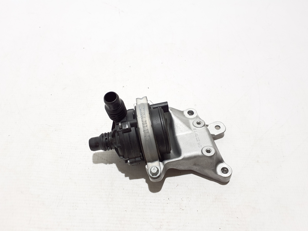 Mercedes Benz C-Class 206 (2021–2026) Tsirkulatsioonipump A0005006300 Mercedes Benz C-Class 206 (2021–2026) Tsirkulatsioonipump A0005006300