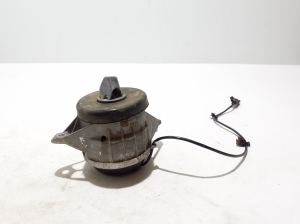 Mercedes Benz GLE-Class 167 (2019–2026) Engine mount A1672405700 - 3