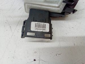 Citroen Berlingo (2008–2018) Front door lock PSA828406 - 4
