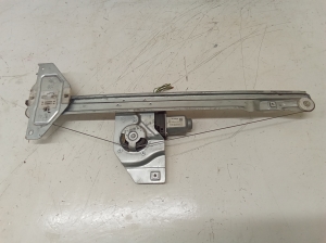 Front door window regulator - 430106D0