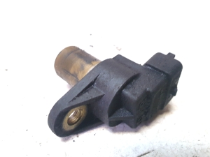 Mercedes Benz Sprinter 902 (2000–2006) Nockenwellensensor A0031539728 - 4