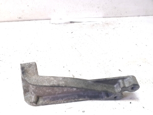 Mercedes Benz Sprinter 902 (2000–2006) Engine bracket A6110980829 - 3