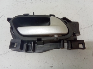 Citroen Berlingo (2008–2018) Front door inner handle 96863075VV - 2