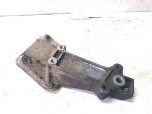 Mercedes Benz Sprinter 902 (2000–2006) Motorhalter A6112230404 - 3